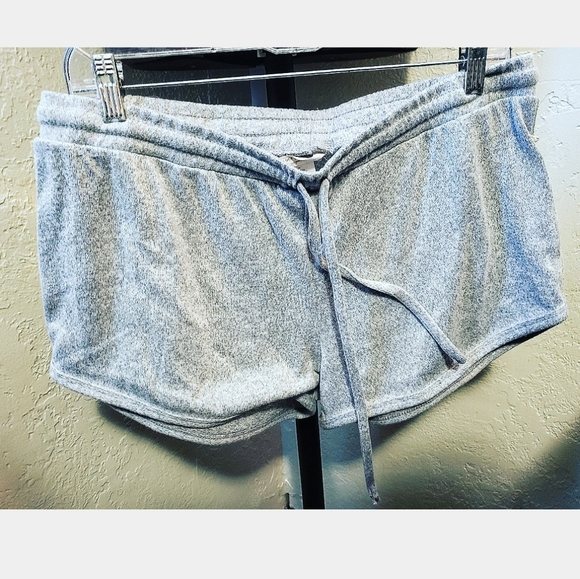 Lucky Brand Pajama Set - Picture 4 of 6